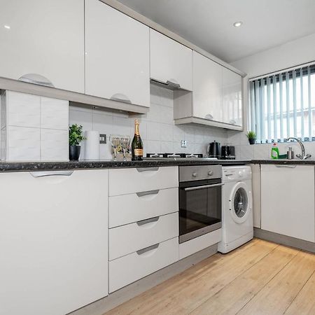 City Centre Townhouse - 3 Bedrooms - Garage - Parking - Top Rated 伯明翰 外观 照片