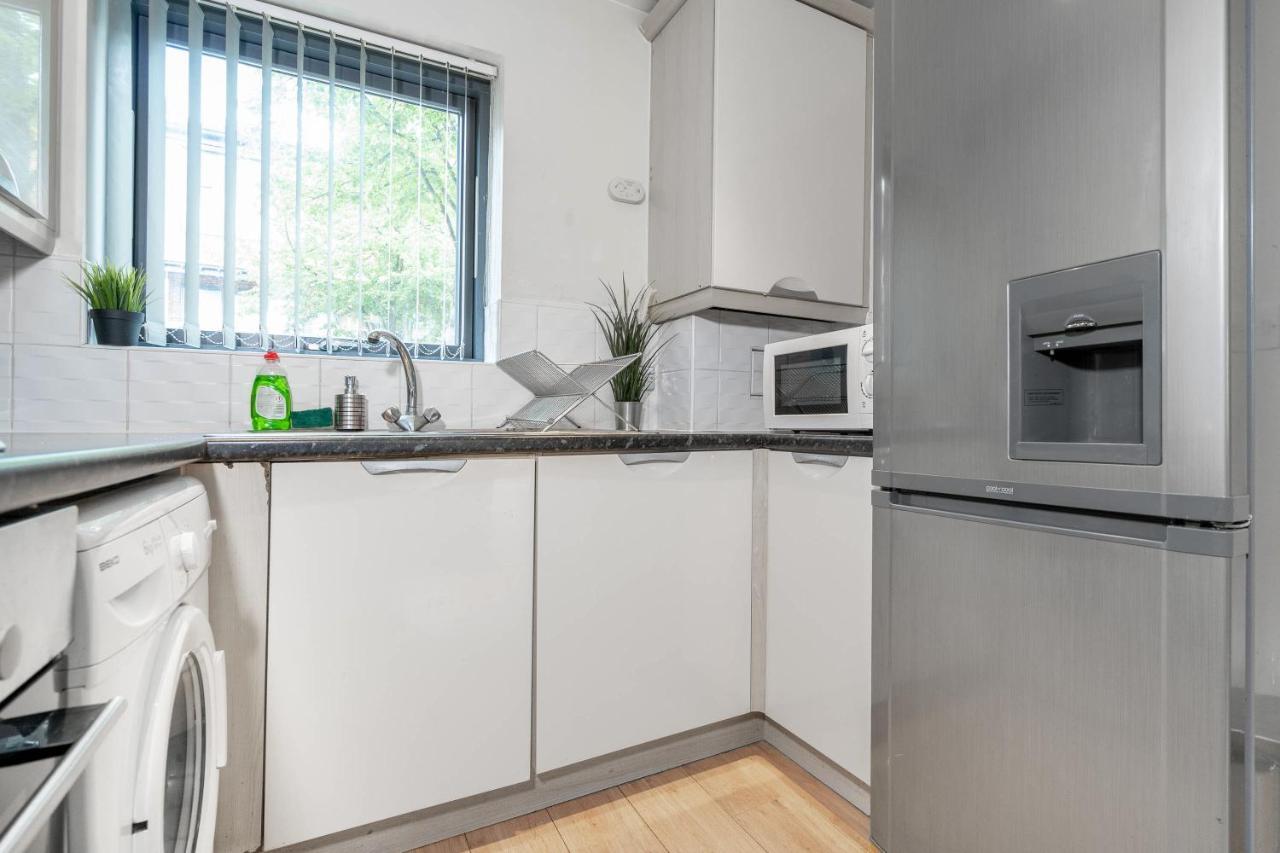 City Centre Townhouse - 3 Bedrooms - Garage - Parking - Top Rated 伯明翰 外观 照片