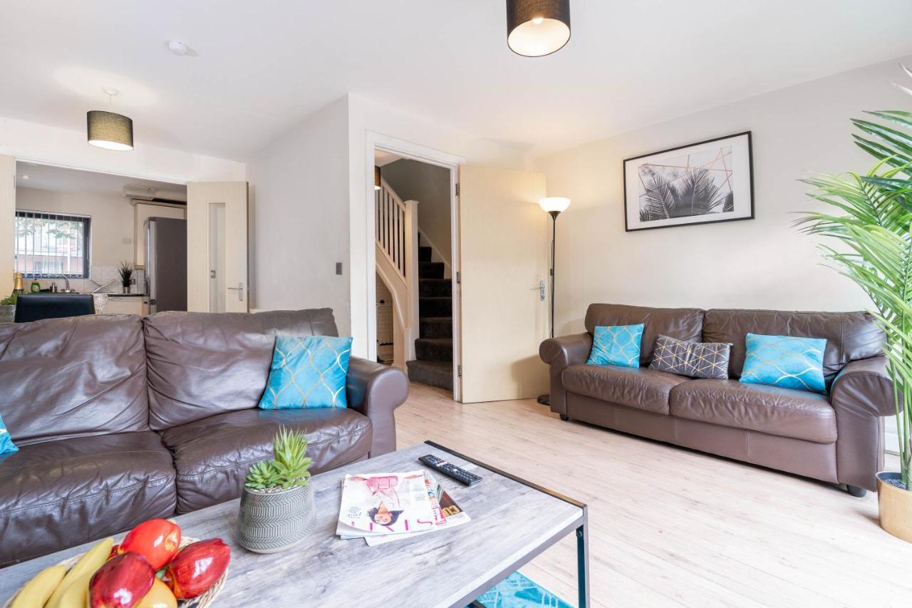 City Centre Townhouse - 3 Bedrooms - Garage - Parking - Top Rated 伯明翰 外观 照片